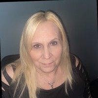 Holly Farrell Email & Phone Number