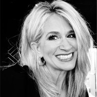 8Vc Employee Jennifer Orluck's profile photo