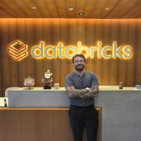 Databricks Employee Raphael Villela's profile photo