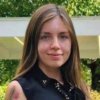 Simona Khulová Email