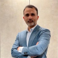 E-mail e número de telefone de Amir Mashkoor