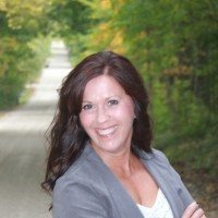 JB Ashtin Employee Melissa's profile photo
