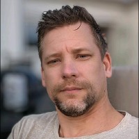 Niclas Pehrsson Email