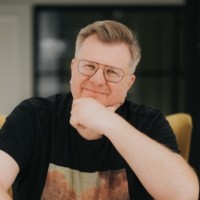 Sebastian Kondracki Email