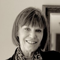 Levinia Simmonds Email & Phone Number