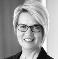 Everlake Life Employee Theresa Resnick's profile photo