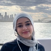 Sling & Stone Employee Zaineb al-Uqabi's profile photo
