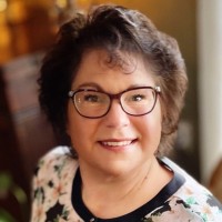 Rena Smith Email & Phone Number