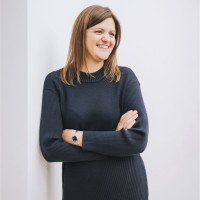 Özge Hagen Email