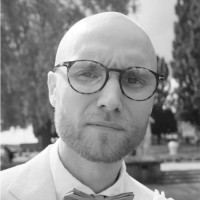 Felix Tyrén Email