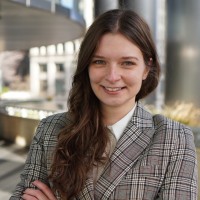 Izabela Kuc Email
