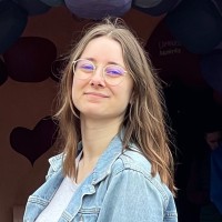 Anna Zwaryszczuk Email