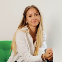 Skin & Out Employee Eloïse Goujon's profile photo