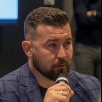 symmetrical.ai Employee Artur Deninis's profile photo