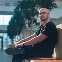 Eduardo Santos Email