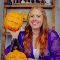 LUSH Fresh Handmade Cosmetics - MENA Employee Miche Whitehouse's profile photo