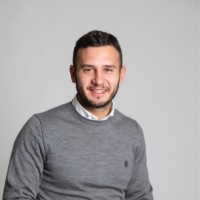 Simone Manetti Email