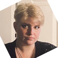 anicyber Employee Lilia Watson's profile photo