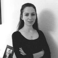 Deniz Üçbenli Email