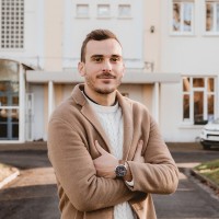 Quentin Dervaux Email