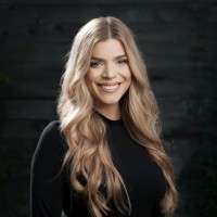 Neon Rose Employee Taylor E's profile photo