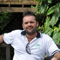 Simon Davis Email