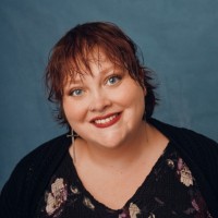 Elizabeth Houde Email & Phone Number