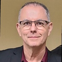 Omar Acuña Email