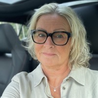 Annie Högberg Email