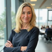 Alexandra Mandl Email & Phone Number