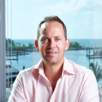 E-mail e número de telefone de Brendan Dunn