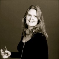 Sara Porskrog Email
