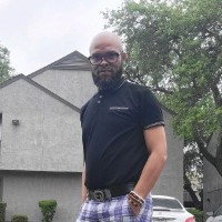 United Apartment Group Employee Manuel Davis's profile photo