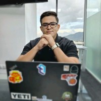 Gustavo Hernández Email