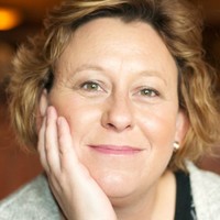 Email e telefono di Helen Lumb